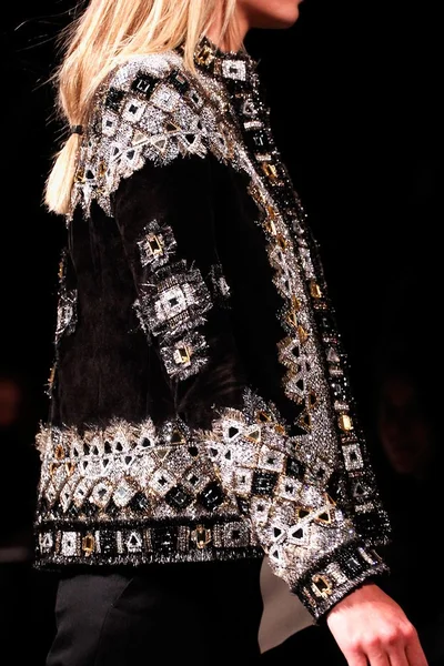 Look 4